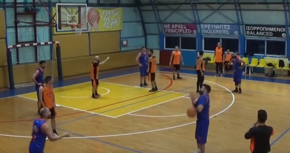 Basketaki: Όταν η μπάλα προτιμάει το κεφάλι αντί για τα χέρια (vid)